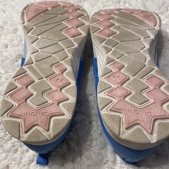 Womens Vionic slip on casual sneaker/shoe size 12 - Picture 5 of 5